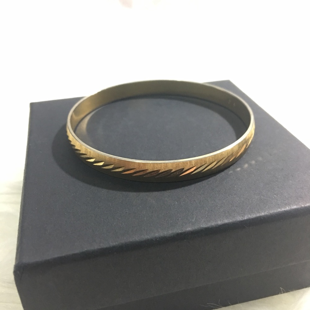 Gold Monet bangle - Picture 4 of 8